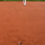 Tennislinierung Neuverlegung Tennisplatz - Bodenanker Eckpunkt Grundlinie